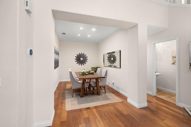 6442 Kinglet Way, Carlsbad, CA 92011