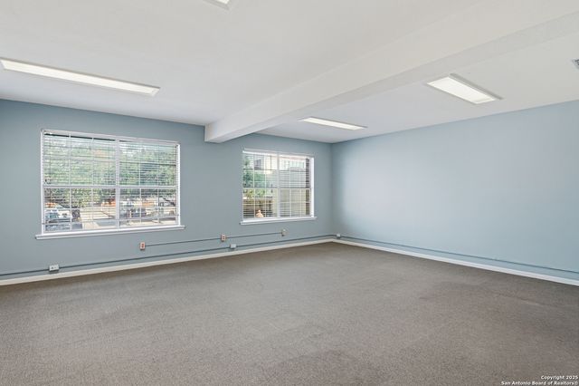 113 W Gonzales, Seguin, TX 78155