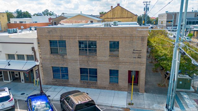 113 W Gonzales, Seguin, TX 78155