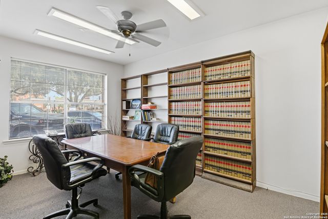 113 W Gonzales, Seguin, TX 78155