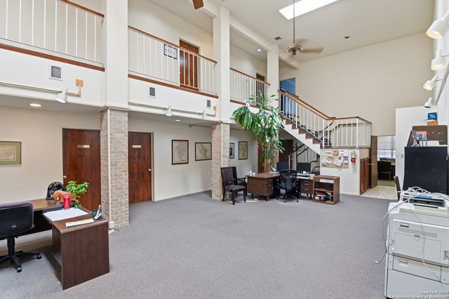 113 W Gonzales, Seguin, TX 78155