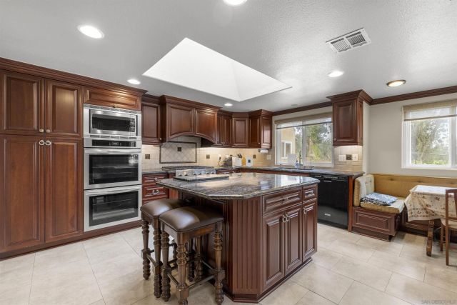 1315 Macadamia Drive, Fallbrook, CA 92028