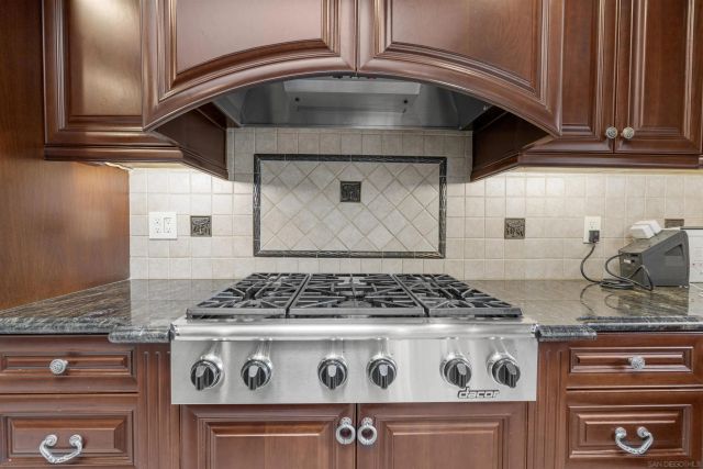 1315 Macadamia Drive, Fallbrook, CA 92028