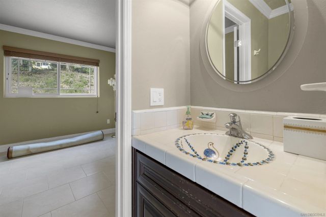 1315 Macadamia Drive, Fallbrook, CA 92028