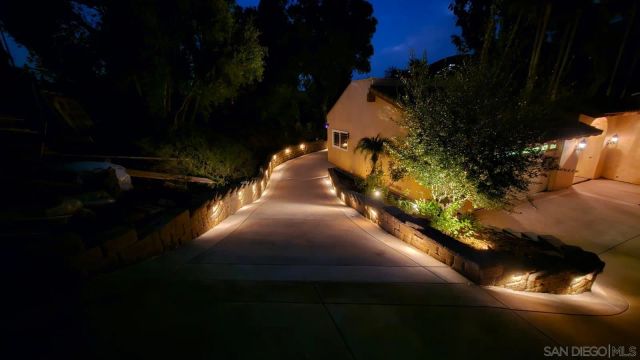 1315 Macadamia Drive, Fallbrook, CA 92028