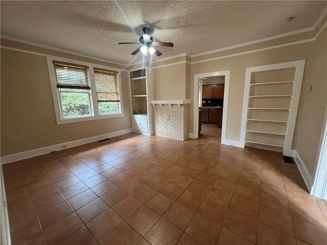 5 G Avenue, Gainesville, GA 30504