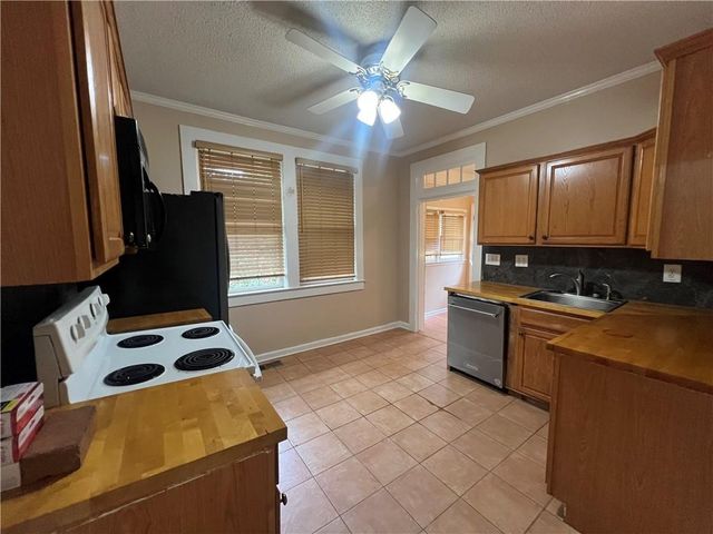 5 G Avenue, Gainesville, GA 30504