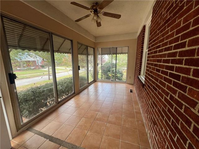 5 G Avenue, Gainesville, GA 30504