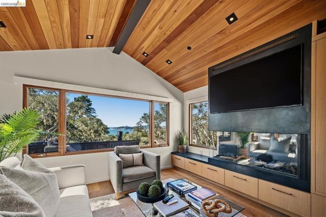 9 NW Of Ocean On Casanova ST, Carmel By The Sea, CA 93921