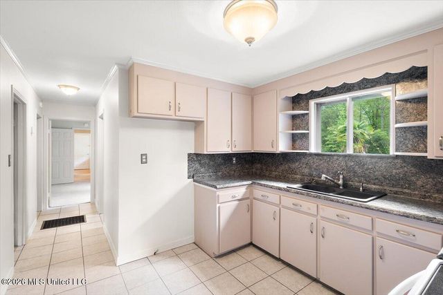 2253 Cleary Road, Florence, MS 39073