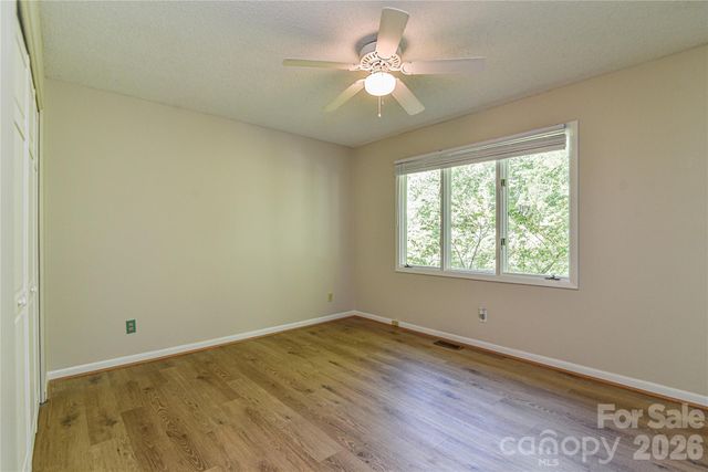 63 Hollybrook Drive, Asheville, NC 28803