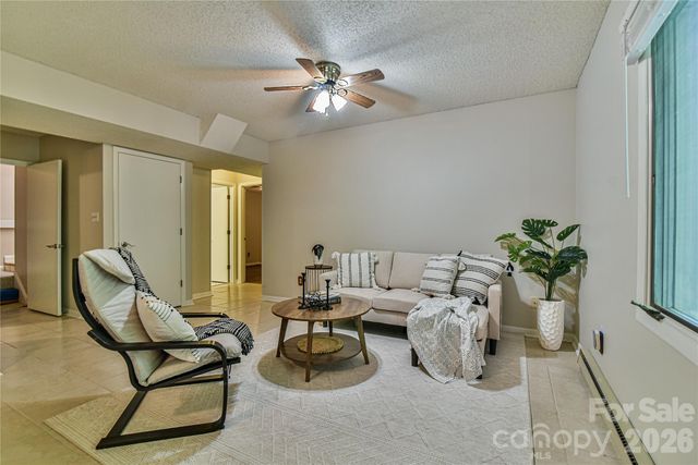 63 Hollybrook Drive, Asheville, NC 28803