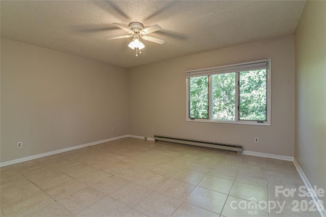 63 Hollybrook Drive, Asheville, NC 28803