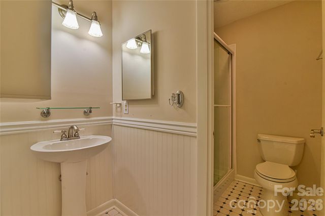 63 Hollybrook Drive, Asheville, NC 28803