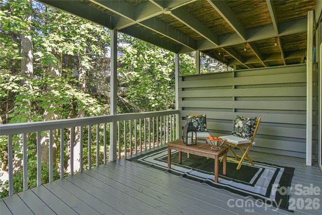 63 Hollybrook Drive, Asheville, NC 28803