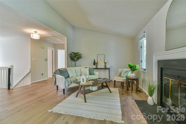 63 Hollybrook Drive, Asheville, NC 28803