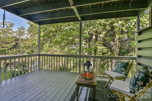 63 Hollybrook Drive, Asheville, NC 28803