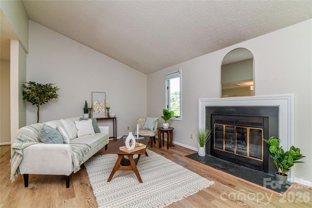 63 Hollybrook Drive, Asheville, NC 28803