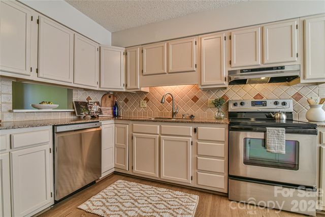 63 Hollybrook Drive, Asheville, NC 28803