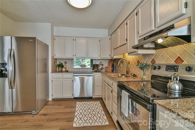 63 Hollybrook Drive, Asheville, NC 28803