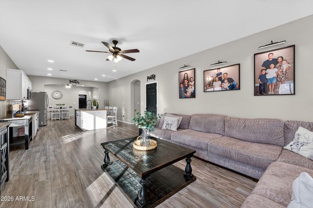 9355 W ADAMS Street, Tolleson, AZ 85353