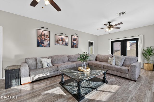 9355 W ADAMS Street, Tolleson, AZ 85353