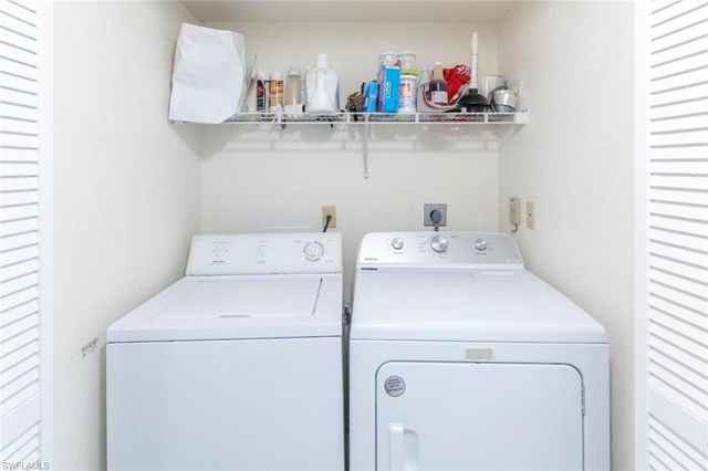 774 Wiggins Lake DR 106, Naples, FL 34110