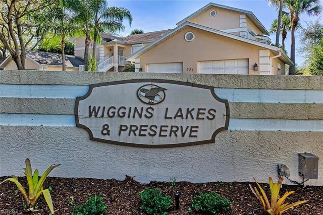 774 Wiggins Lake DR 106, Naples, FL 34110