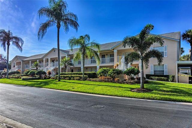 774 Wiggins Lake DR 106, Naples, FL 34110