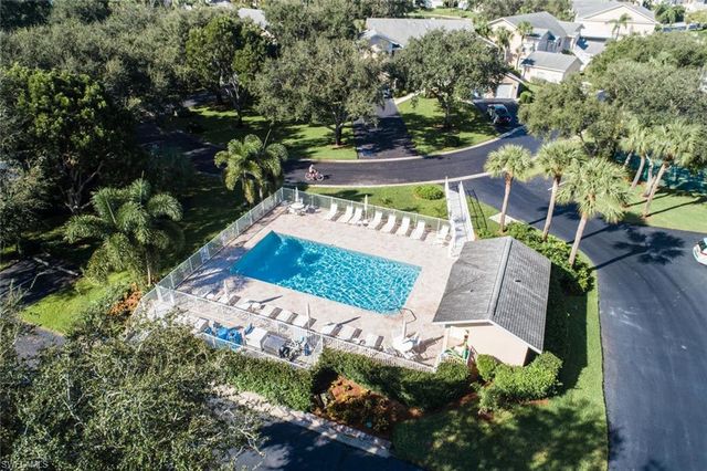 774 Wiggins Lake DR 106, Naples, FL 34110