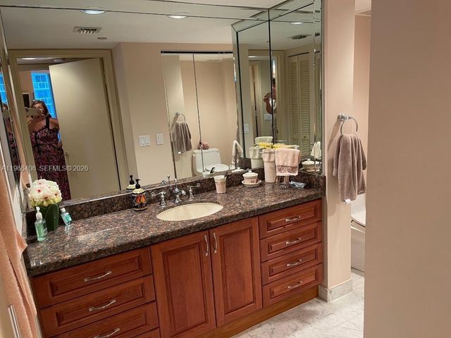 16445 Collins Ave 2328, Sunny Isles Beach, FL 33160