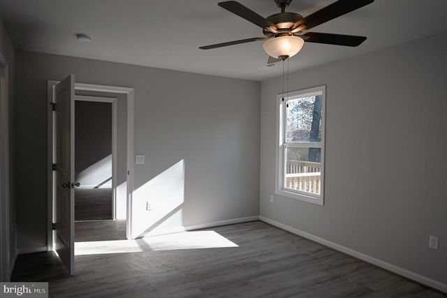 86 WOODBINE DR, Colonial Beach, VA 22443