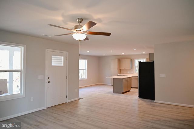 86 WOODBINE DR, Colonial Beach, VA 22443