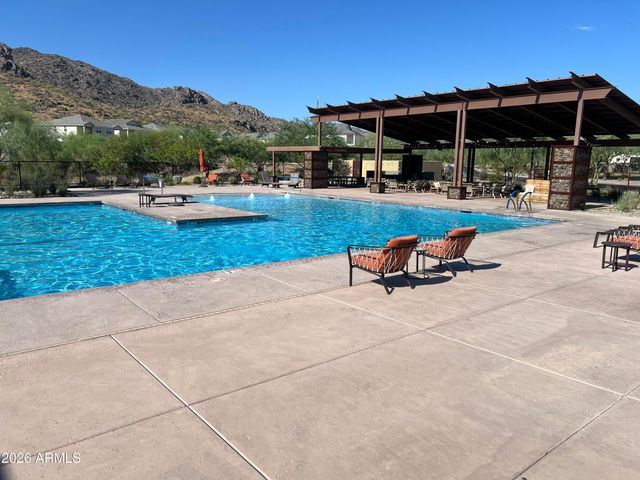 9817 S 12TH Street, Phoenix, AZ 85042