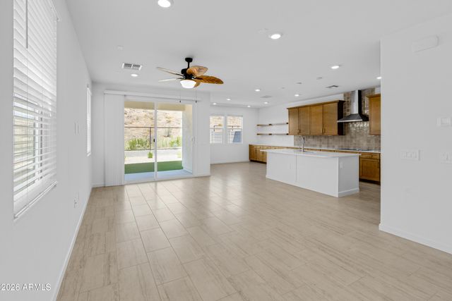 9817 S 12TH Street, Phoenix, AZ 85042