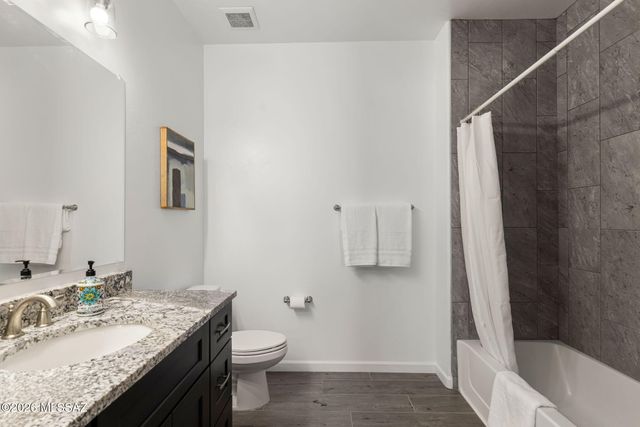 3324 E Wet Sand Place, Vail, AZ 85641
