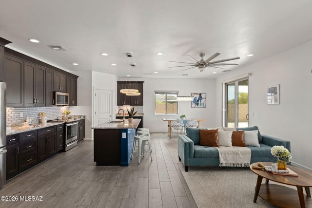 3324 E Wet Sand Place, Vail, AZ 85641