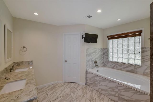 6602 Point Clear Drive, Houston, TX 77069