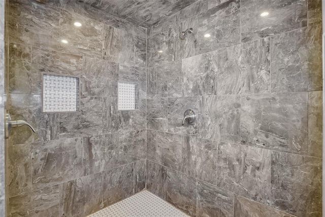 6602 Point Clear Drive, Houston, TX 77069