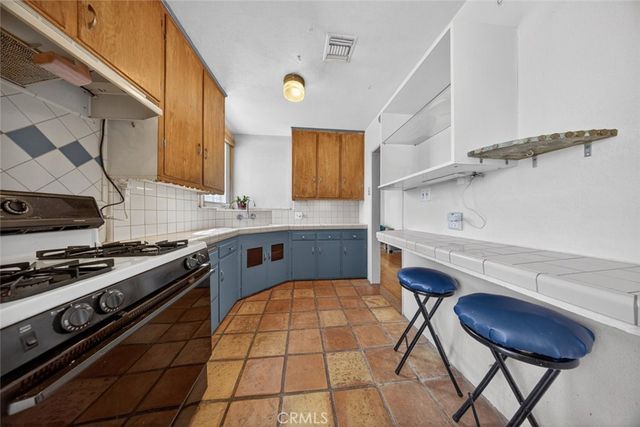 1910 N Rose Street, Burbank, CA 91505