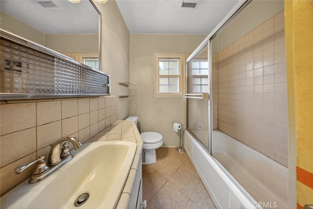 1910 N Rose Street, Burbank, CA 91505