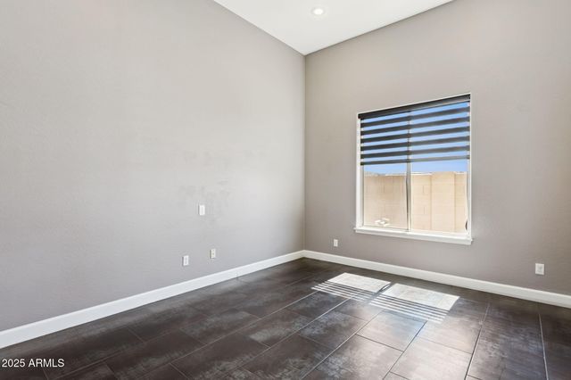 14216 S 5TH Street, Phoenix, AZ 85048