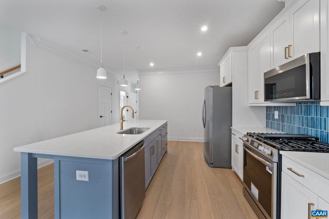 321 SPRINGDALE RD, Waynesboro, VA 22980