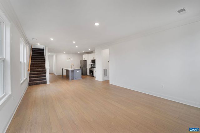 321 SPRINGDALE RD, Waynesboro, VA 22980