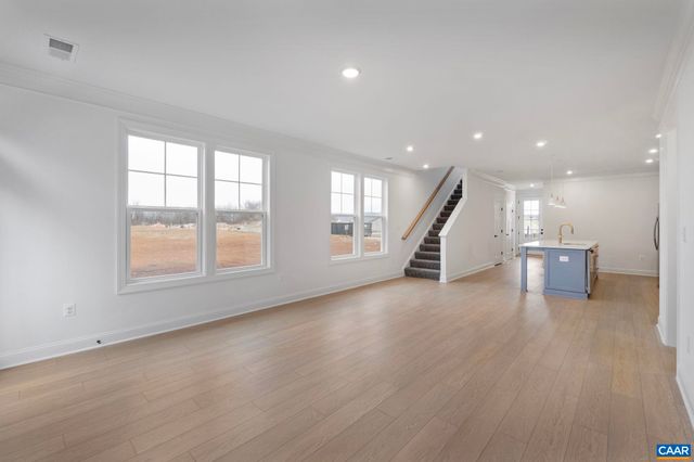 321 SPRINGDALE RD, Waynesboro, VA 22980