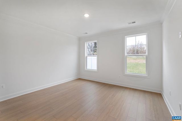 321 SPRINGDALE RD, Waynesboro, VA 22980