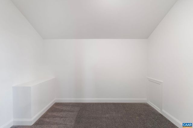 321 SPRINGDALE RD, Waynesboro, VA 22980