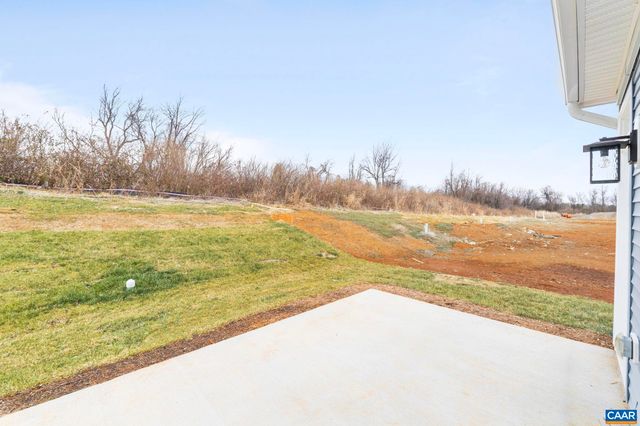 321 SPRINGDALE RD, Waynesboro, VA 22980