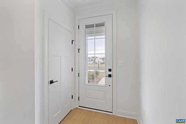 321 SPRINGDALE RD, Waynesboro, VA 22980