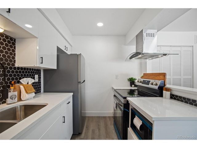 9105 E Lehigh Ave 77, Denver, CO 80237